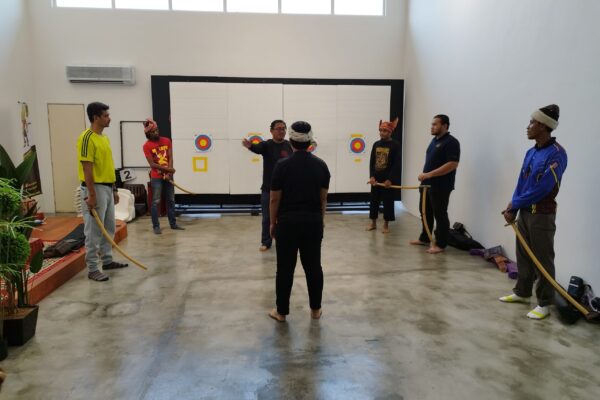 Panah-lagenda-bengkel-permainan-pedang (4)