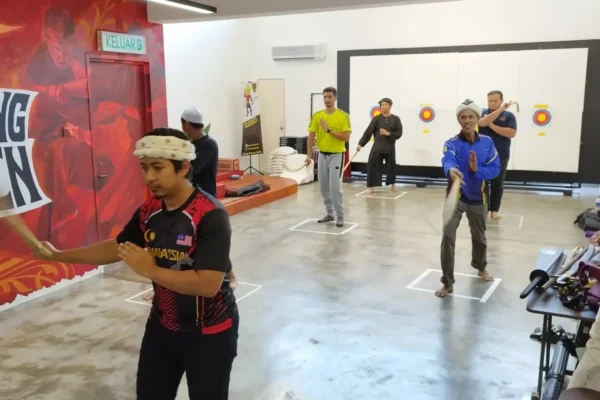 Panah-lagenda-bengkel-permainan-pedang (7)