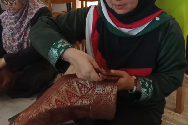 panah-lagendBENGKEL ASAS-LIPATAN DESTAR-PENGENALAN (2)