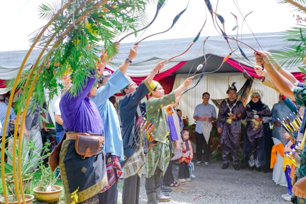 panah-lagenda-MAJLIS PERSANDINGAN-COACH SABALIANA & PASANGAN, PERARAKAN SERTA (10)